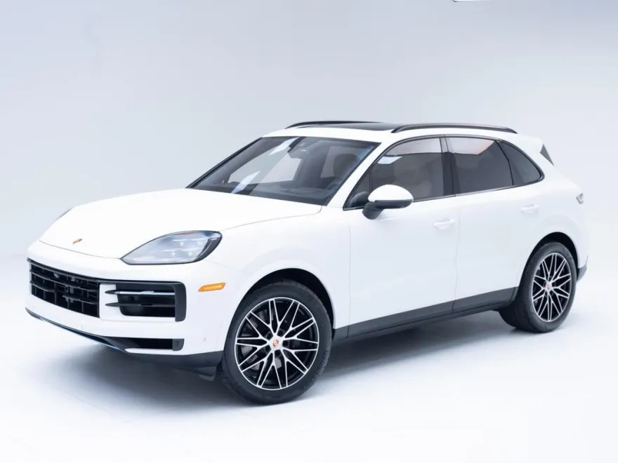 2025 Porsche Cayenne photo 1