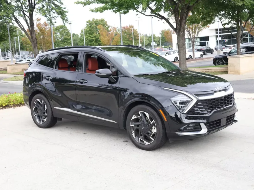 2025 Kia Sportage photo 1