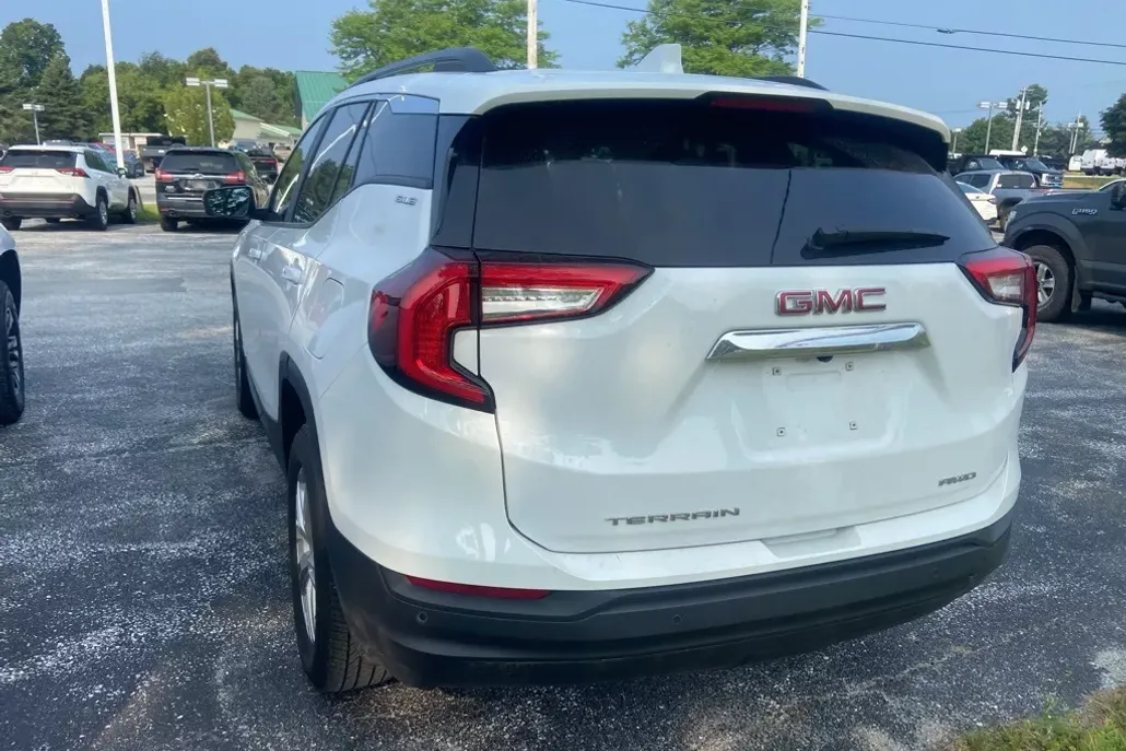 2023 Gmc Terrain SLE photo 1