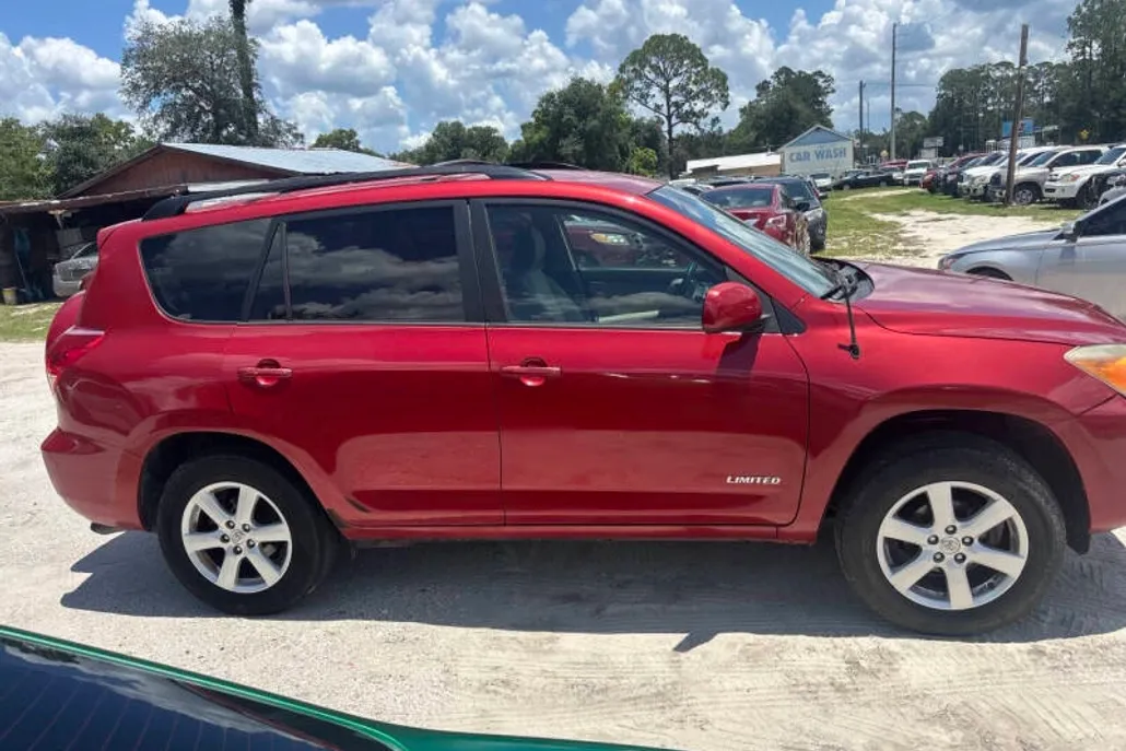 2006 Toyota RAV4 Limited photo 1