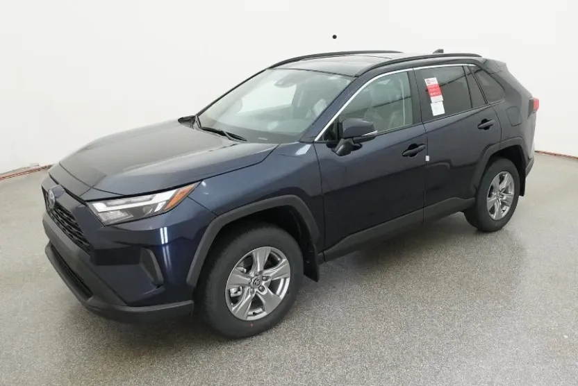 2025 Toyota RAV4 XLE photo 1