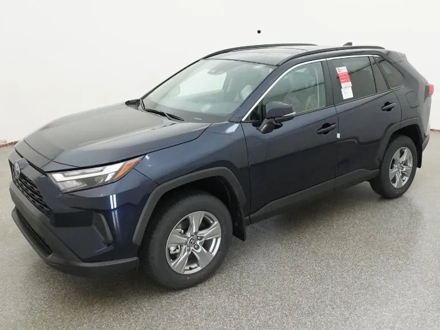 2025 Toyota RAV4 XLE photo 1