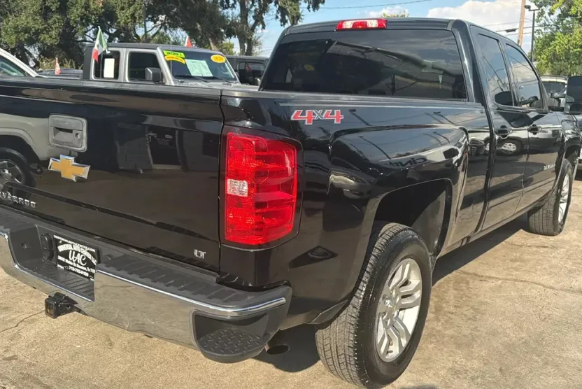 2016 Chevrolet Silverado 1500 LT photo 1