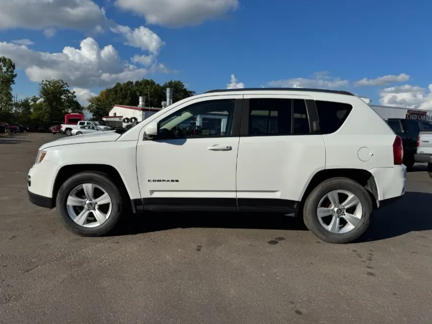 2014 Jeep Compass Sport photo 1