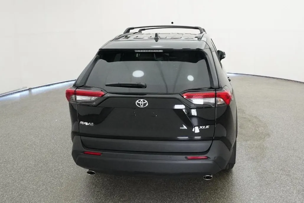 2025 Toyota RAV4 Premium XLE photo 1