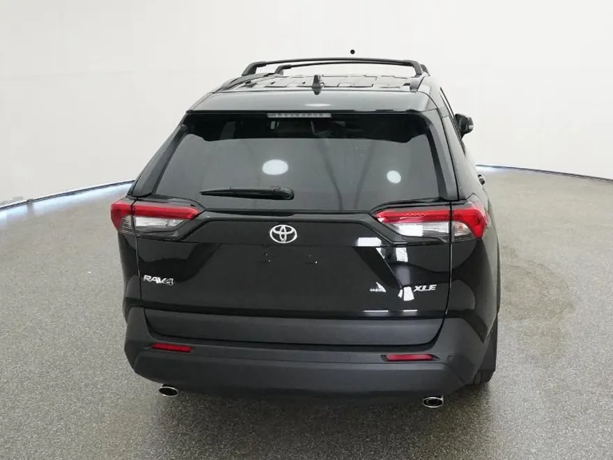 2025 Toyota RAV4 Premium XLE photo 1