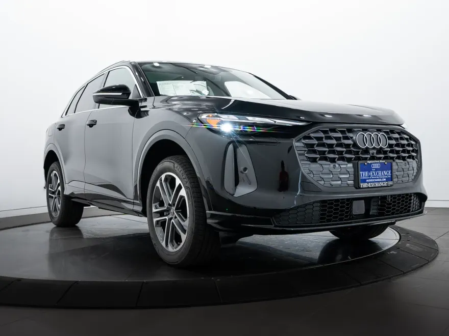 2025 Audi Q5 Premium photo 1