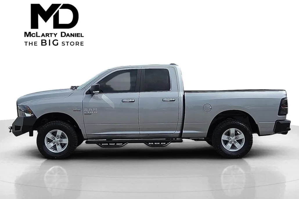 2019 Ram 1500 Classic SLT photo 1
