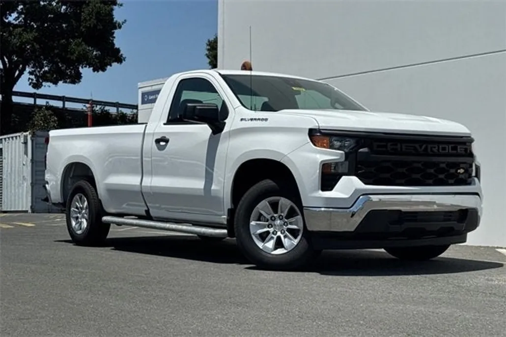 2023 Chevrolet Silverado 1500 photo 1