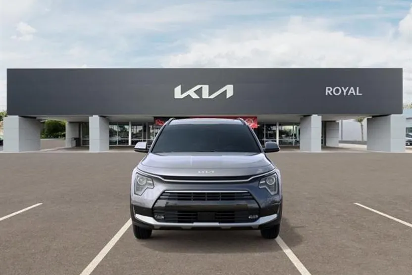 2025 Kia Niro SX photo 1