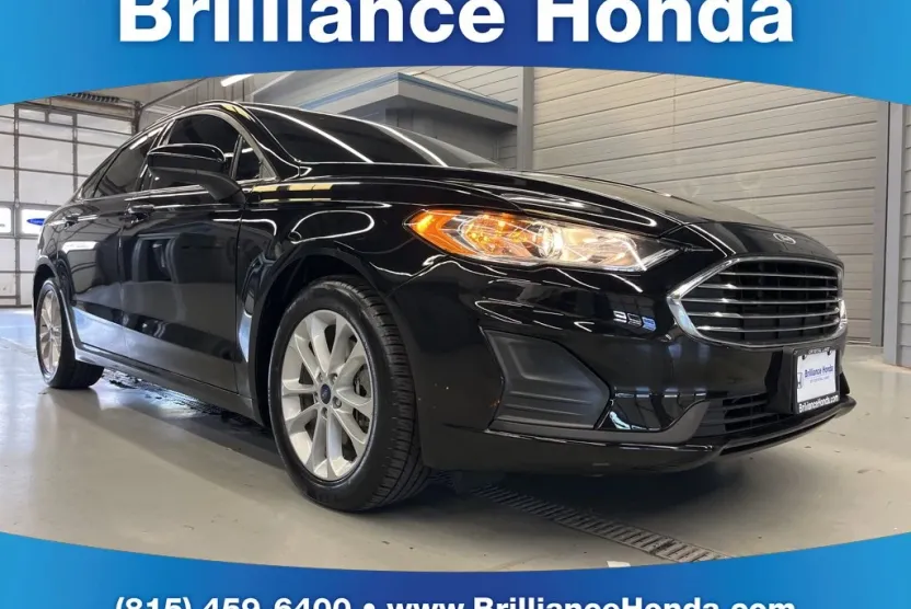 2020 Ford Fusion SE photo 1