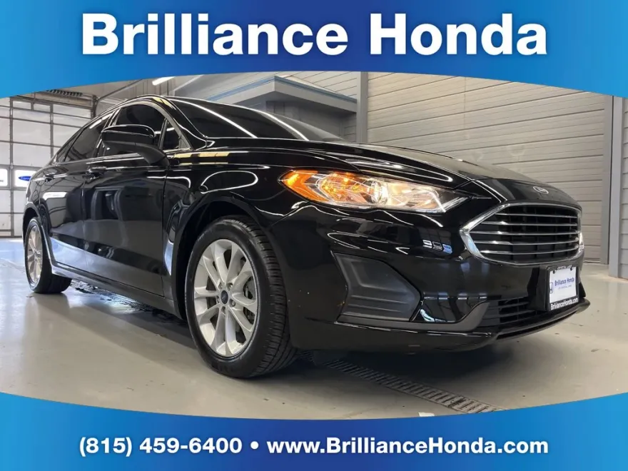 2020 Ford Fusion SE photo 1