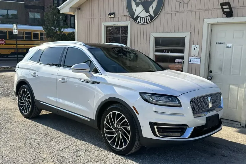 2019 Lincoln Nautilus Reserve photo 1