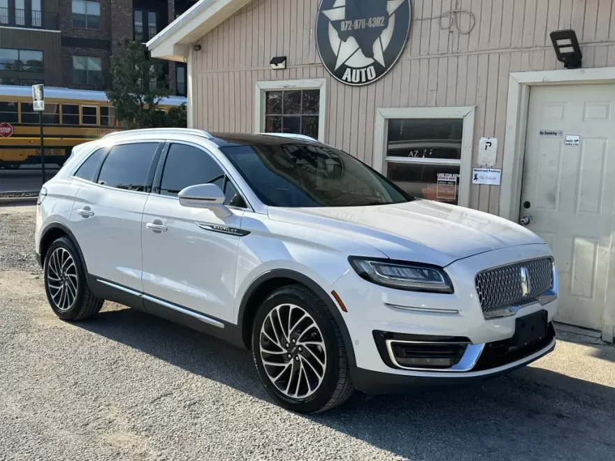 2019 Lincoln Nautilus Reserve photo 1
