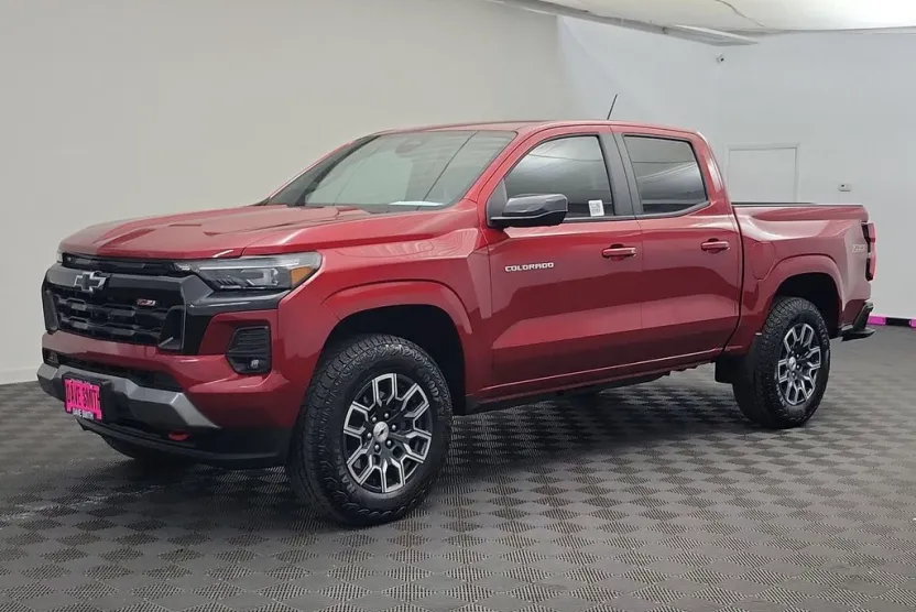 2025 Chevrolet Colorado Z71 photo 1