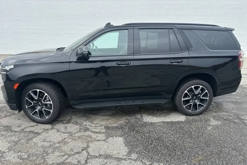 2022 Chevrolet Tahoe RST photo 1