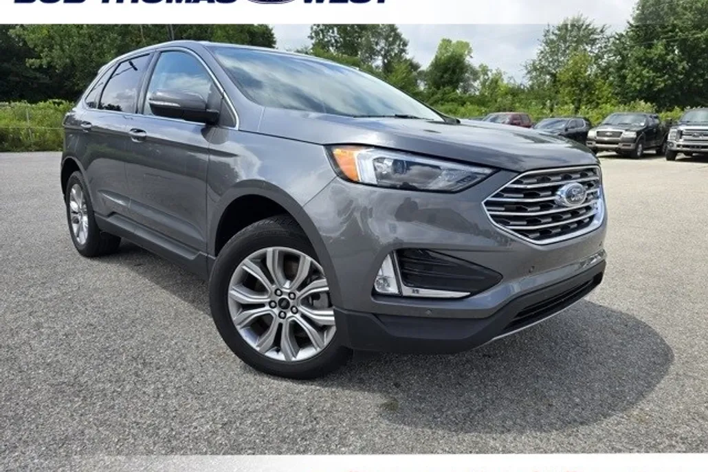 2024 Ford Edge Titanium photo 1