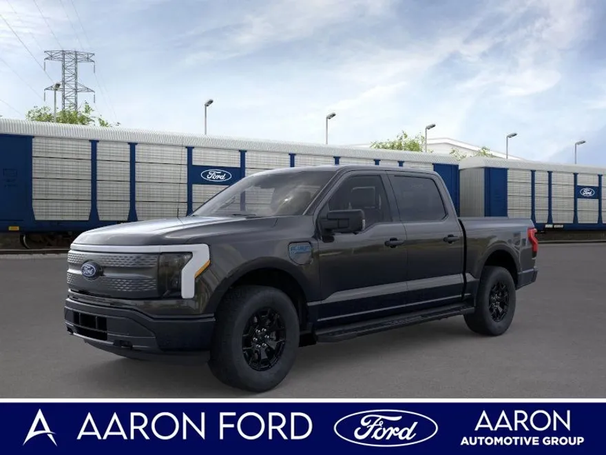 2025 Ford F-150 Lightning XLT photo 1