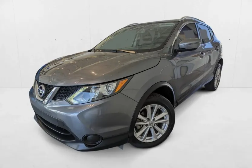 2017 Nissan Rogue Sport SV photo 1