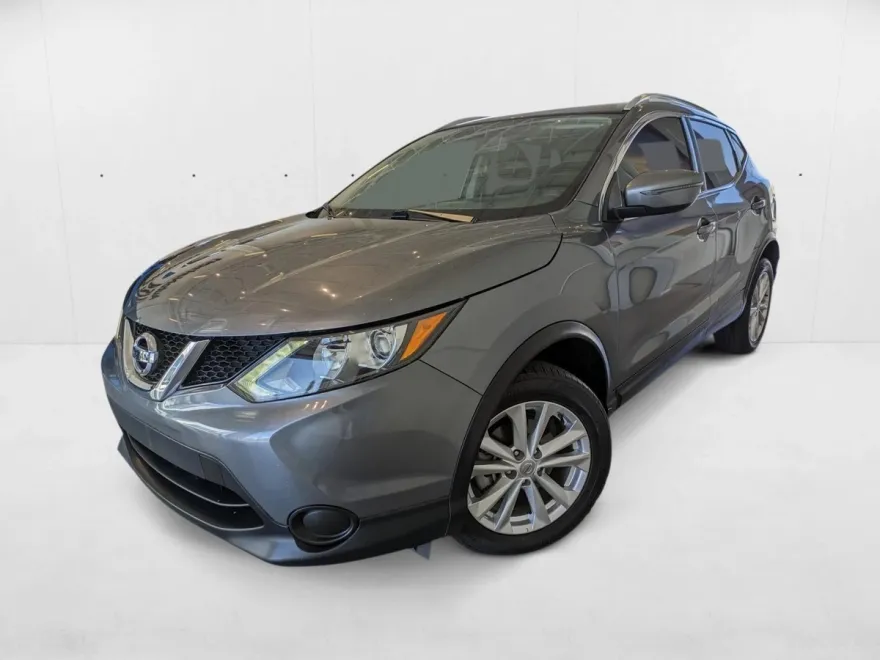 2017 Nissan Rogue Sport SV photo 1