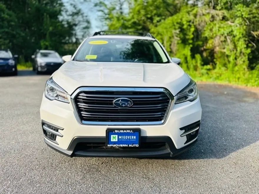 2022 Subaru Ascent Limited photo 1