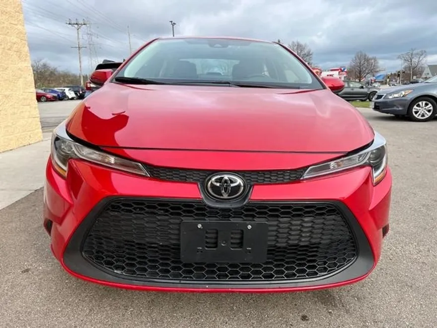 2021 Toyota Corolla LE photo 4