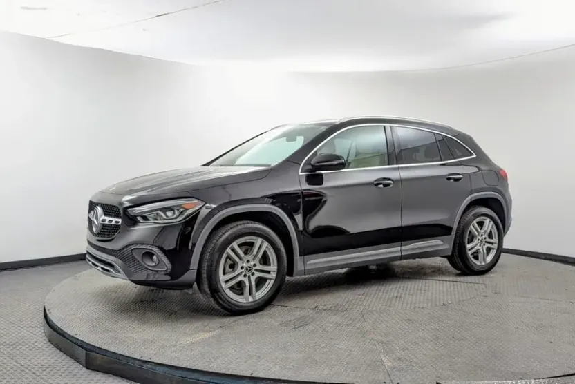 2021 Mercedes Benz GLA 250 photo 1