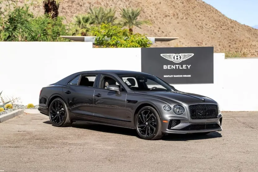 2025 Bentley Flying Spur Speed photo 1
