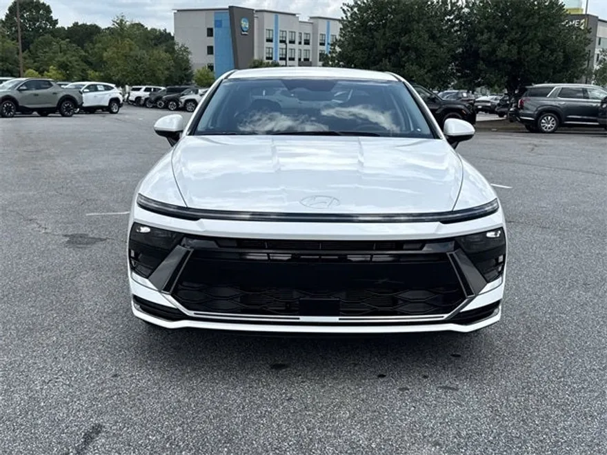 2025 Hyundai Sonata SEL photo 1
