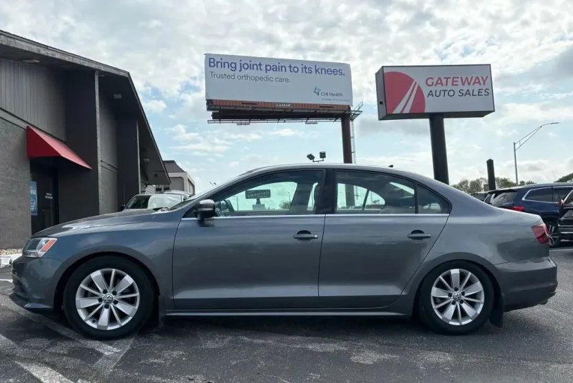 2016 Volkswagen Jetta 1.4T photo 1