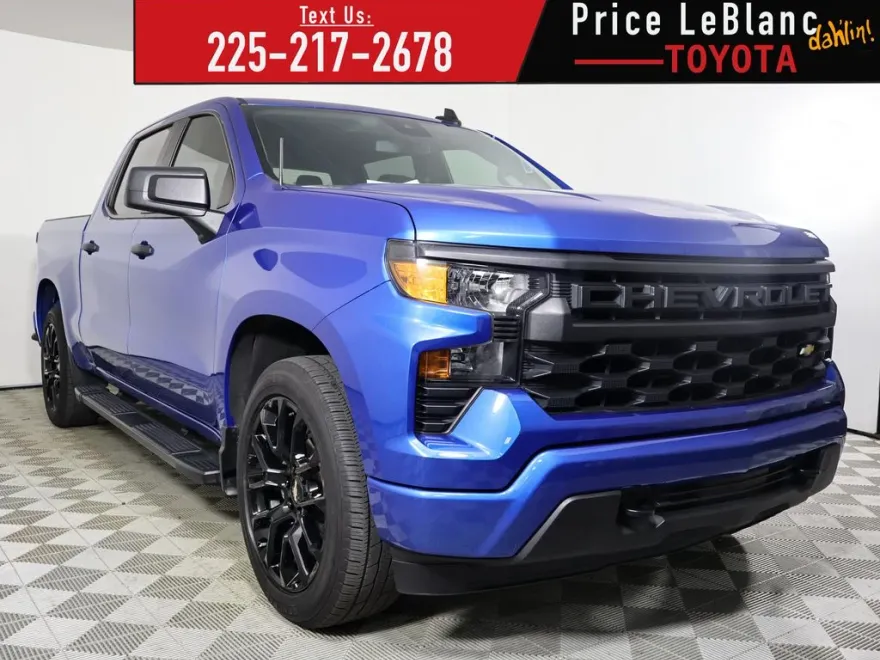 2024 Chevrolet Silverado 1500 Custom photo 1
