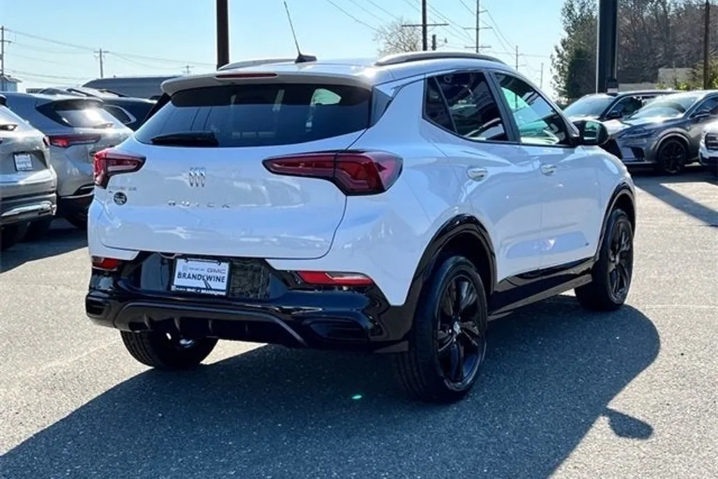 2025 Buick Encore GX Sport Touring photo 1