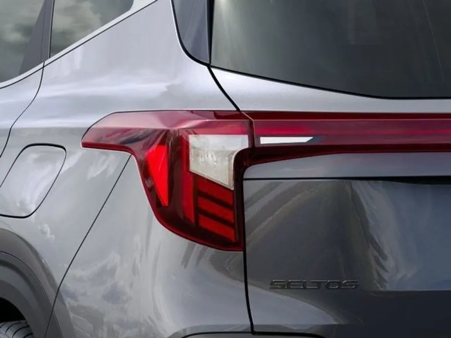 2025 Kia Seltos SX photo 11