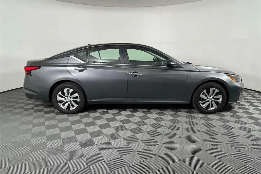 2025 Nissan Altima 2.5 S photo 1