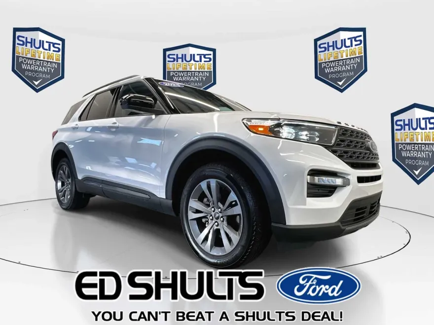 2023 Ford Explorer XLT photo 1