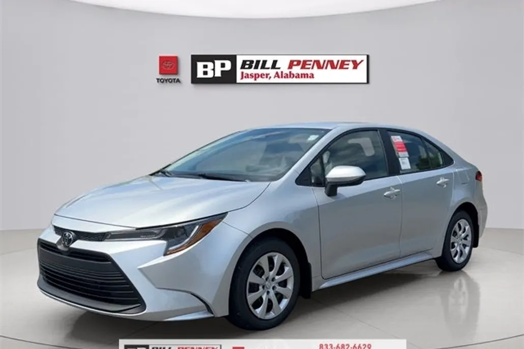 2025 Toyota Corolla LE photo 1
