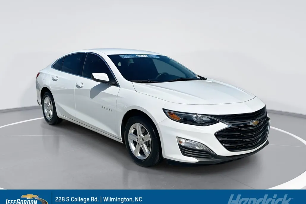 2024 Chevrolet Malibu LS photo 1