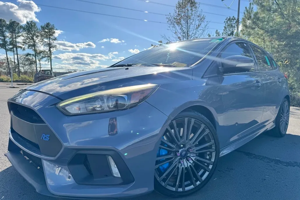 2017 Ford Focus RS photo 1