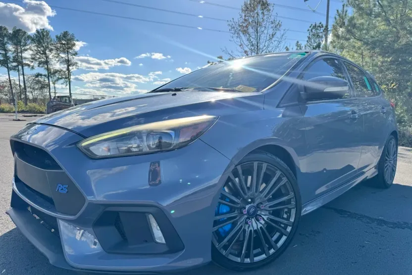 2017 Ford Focus RS photo 1
