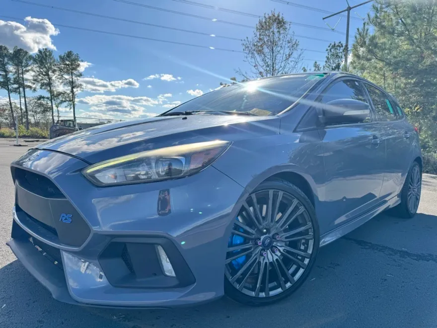 2017 Ford Focus RS photo 1