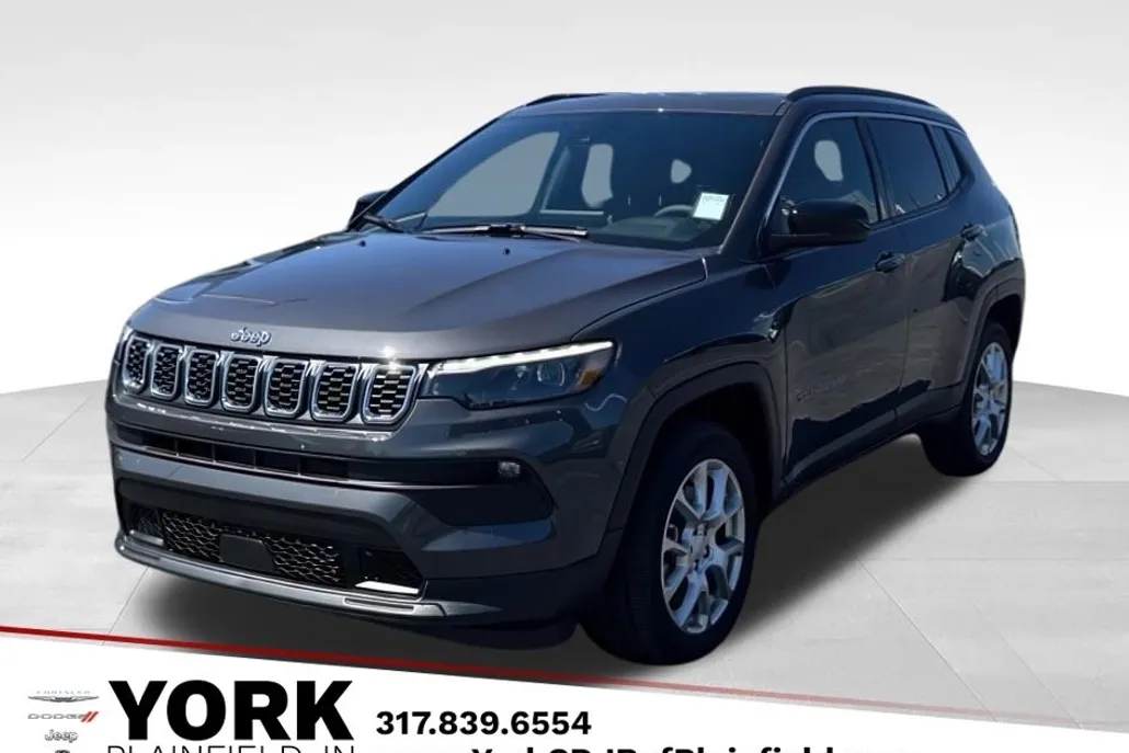 2024 Jeep Compass Latitude Lux photo 1