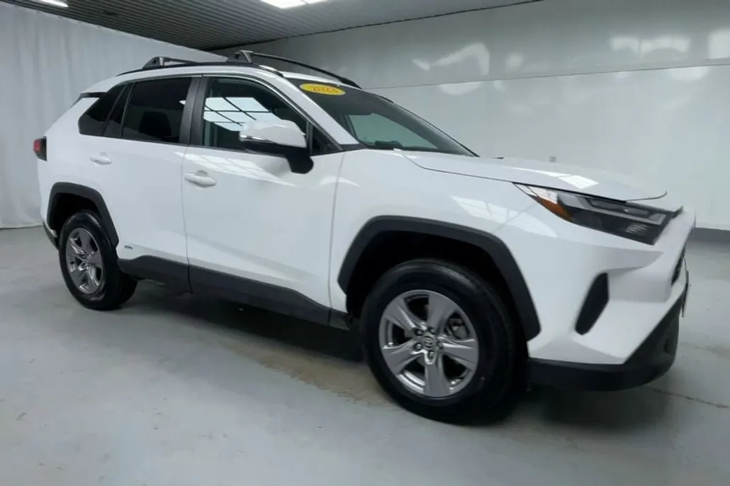 2023 Toyota RAV4 Hybrid XLE photo 1