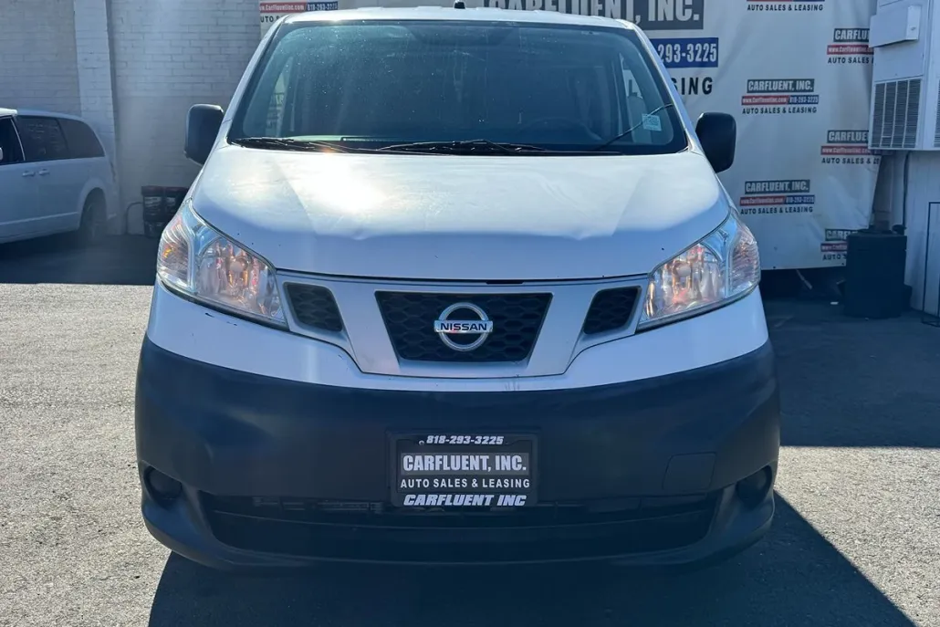 2015 Nissan NV200 S photo 1