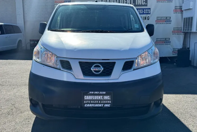 2015 Nissan NV200 S photo 1