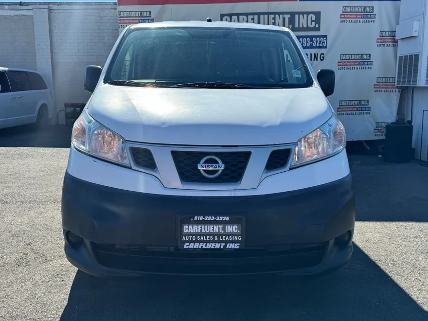 2015 Nissan NV200 S photo 1
