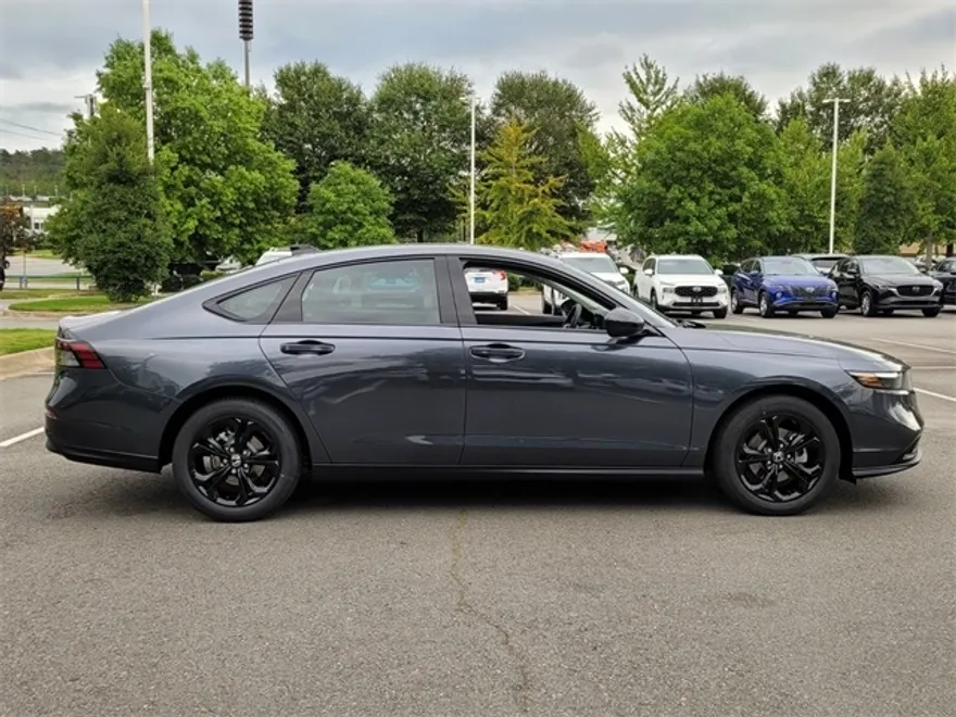 2025 Honda Accord 1.5T SE photo 1