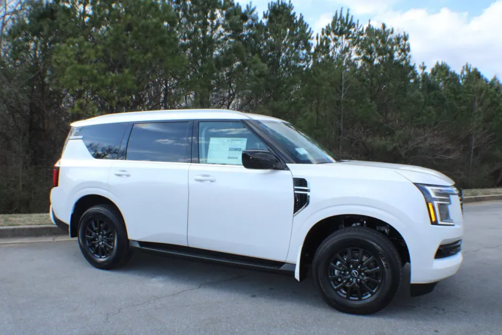 2025 Nissan Armada SV photo 1