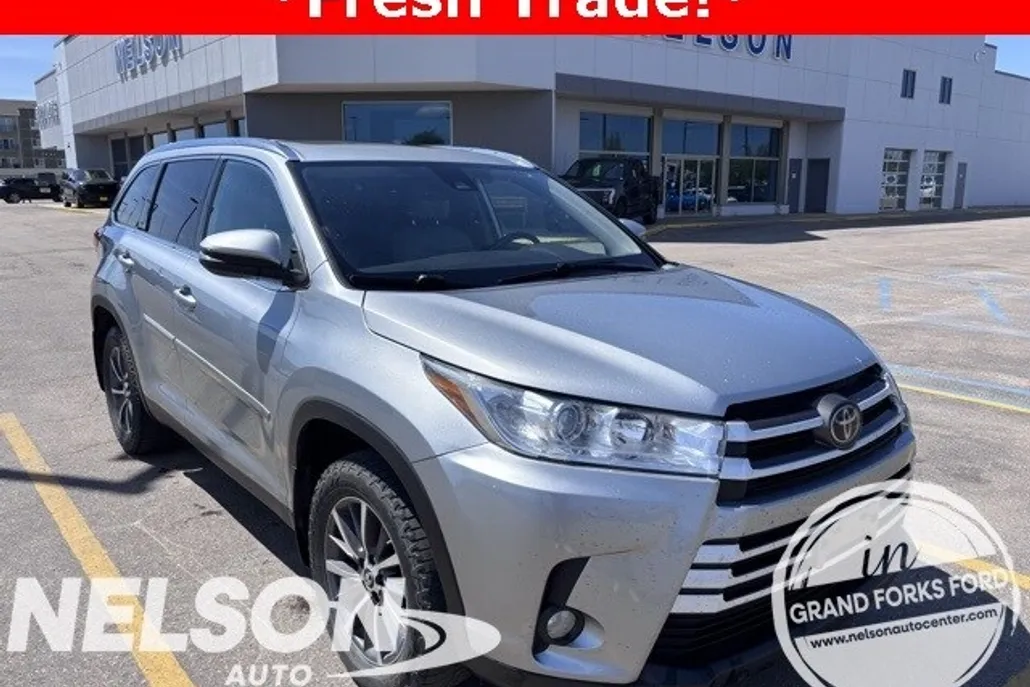 2019 Toyota Highlander XLE photo 1
