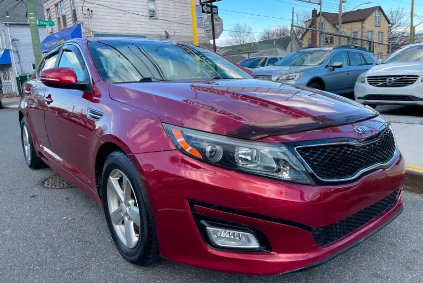 2015 Kia Optima LX photo 1