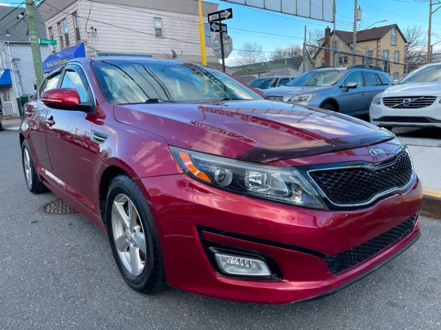 2015 Kia Optima LX photo 1